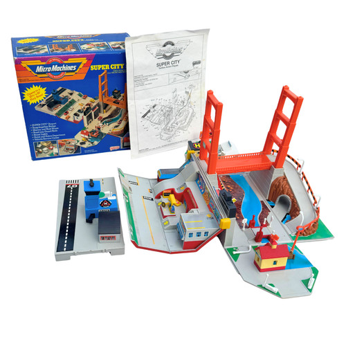 100% COMPLETE w BOX & MANUAL 1988 SUPER CITY TOOLBOX PLAYSET MICRO MACHINES READ