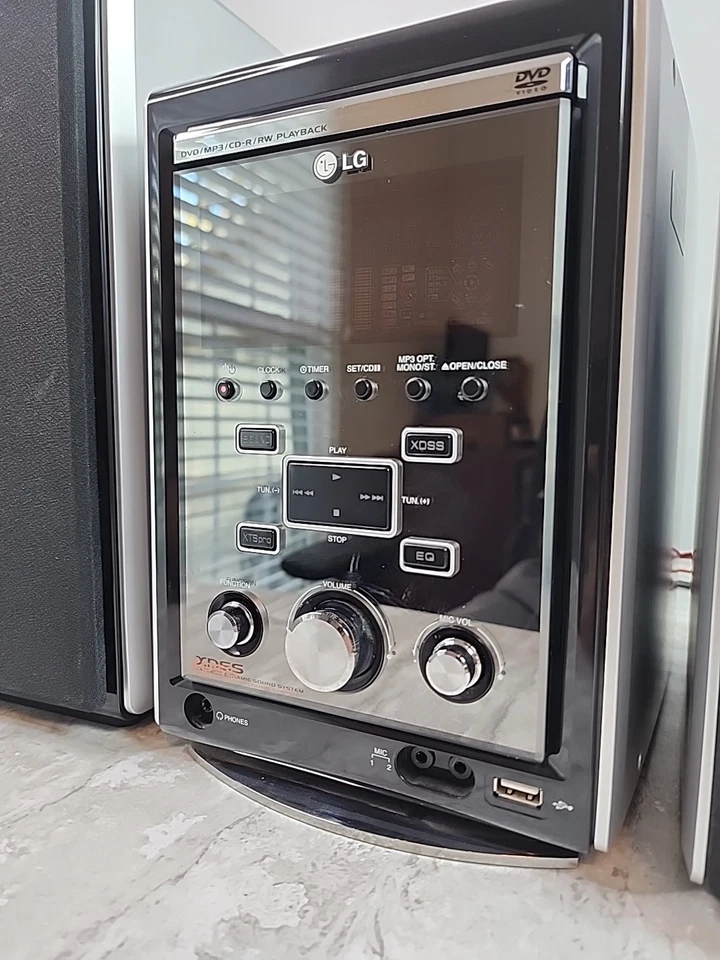 LG LF-D7150 Micro DVD CD Micro Hi-Fi 2.0 System 160W XDSS No Remote Tested - Image 4 of 4