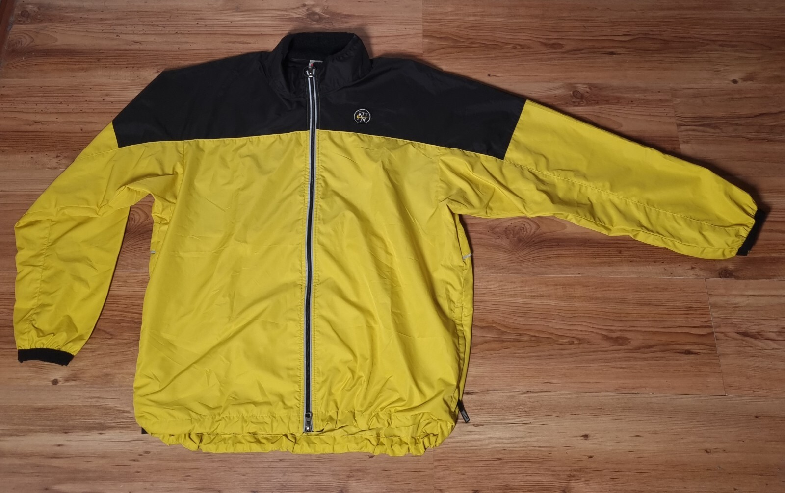 Chaqueta cortavientos Nike Vintage Niketown años 90 amarilla talla M