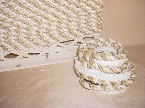 34Y CONSO WHITE / TAUPE / GOLD CORDING DRAPERY UPHOLSTERY CRAFTS TRIIM - Picture 3 of 3