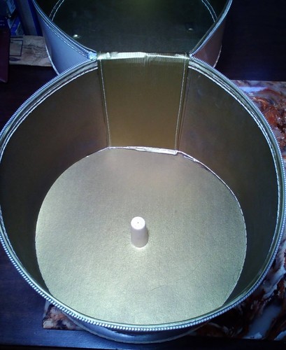 Vintage THE MINER White Vinyl Wig Case/Hat Box Travel Carrier w/Styrofoam Head - Picture 6 of 9