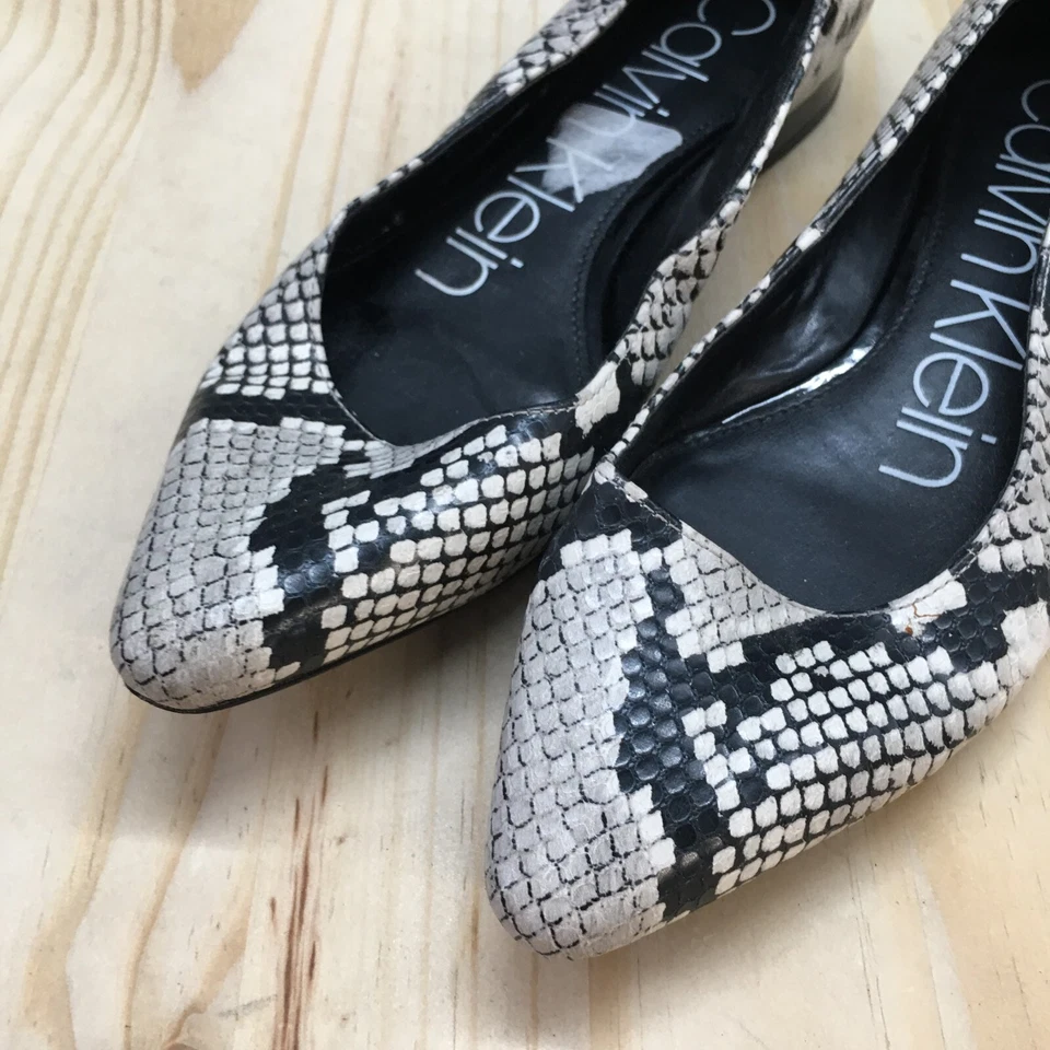 Zapatos Calvin Klein para mujer 6,5 Emerin punta puntiaguda ballet planos negro blanco cuero Foto 4 de 4