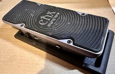 Electro-Harmonix Crying Tone Wah Pedal With Next Step Cradle