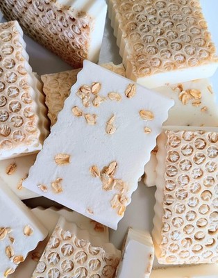 Honey Oatmeal Goat's Milk Soap |Unscented with Raw Honey - Sensitive Skin