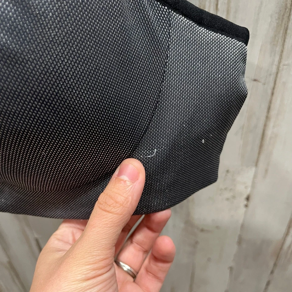 Sutiã esportivo Le Mystere alto impacto com aro tamanho 38B preto cinza ajustável - Imagem 2 de 4