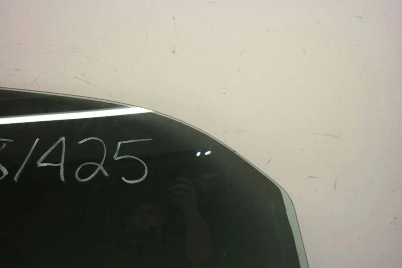 2006-2011 CHEVROLET HHR Passenger Right Front Door Glass 1460259 - Image 4 of 4