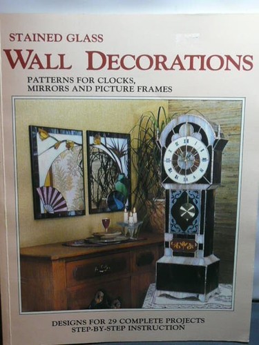 THREE STAIN GLASS BOOKS LAMPS, SUNCATCHERS, CLOCKS, MIRRORS & PICTURE FRAMES - Picture 6 of 12