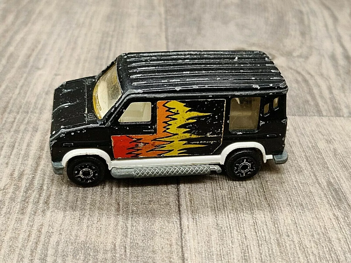 US VAN N°250 ECH 1:65 BLACK MAJORETTE CAR WITH FLAME MADE IN FRANCE