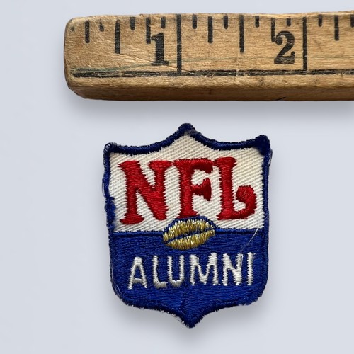 Vintage NFL National FOOTBALL League ALUMNI Patch Player