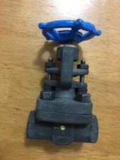 Velan 3/8" # 2074B Non-Rising Stem Globe Valve Carbon Steel 800 Threaded NEW