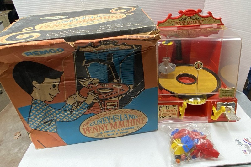 Vintage 1959 Remco Coney Island Penny Machine w/Original Box WORKS No 704