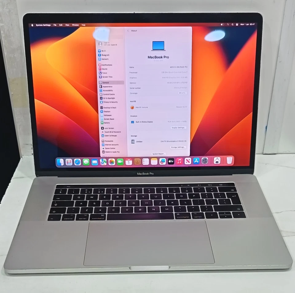 Apple MacBook Pro 15" 2017 · i7 · 16GB · 256GB, photo 2 of 5