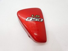 Cache latéral droit (Suzuki - Savage 650 1997 - 2000)