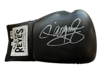 Guante de Boxeo Manny Pacquiao Autografiado Negro Cleto Reyes BAS Autenticado