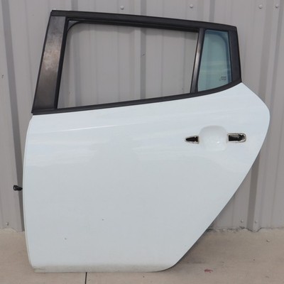 2013-2024 NISSAN LEAF FREAR DOOR PASSENGER SIDE LEFT  ONLY PICK UP!!!