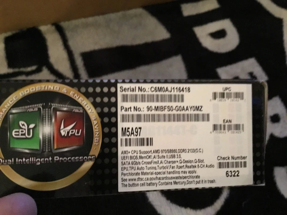 ASUS M5A97 AM3+ user guide, & box - Image 2 of 3