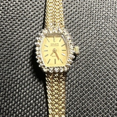 VINTAGE GRUEN LUXURY ADJ GOLD BAND DIAMOND BEZEL LADIES WATCH NEW BATTERY WORKS!