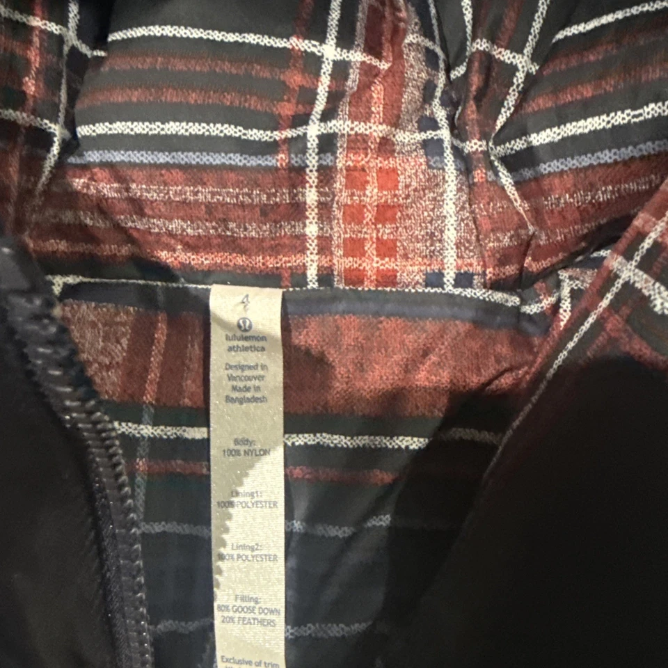 Lululemon The Fluffiest Vest Womens Sz 4 Reversible Navy Blue Plaid Goose Down - Image 4 of 4