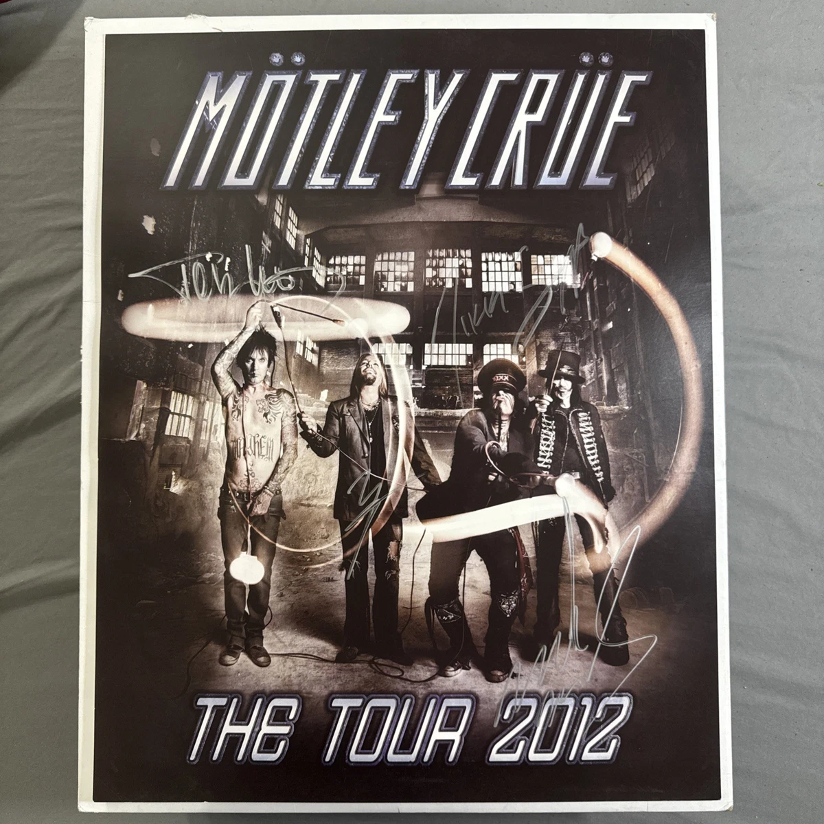 Preços baixos em Memorabilia de Shows de Mötley Crüe Original | eBay