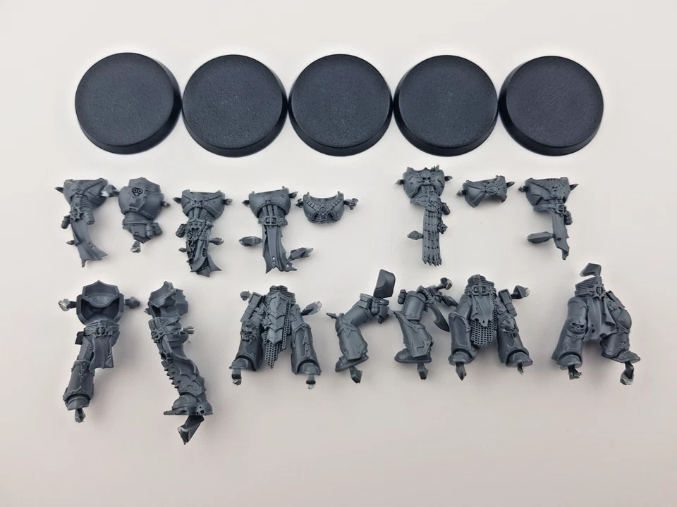 GAMES WORKSHOP 5x Body/torso, legs, base (A) - Legionaries - Chaos Space Marines