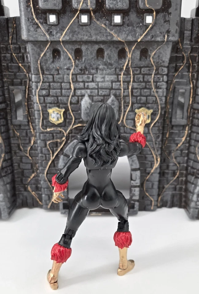 Marvel Legends Fantastic Four CUSTOM Skrull Queen 6" Action Figure - Image 4 of 4