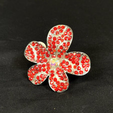 Silver Tone Gray Metallic Red Crystal Flower Large Cocktail Ring Stretch