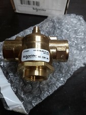 Schneider Electric (Erie) VT3221 - 3-WAY,1/2" NPT,1.5Cv  sale  new in box 