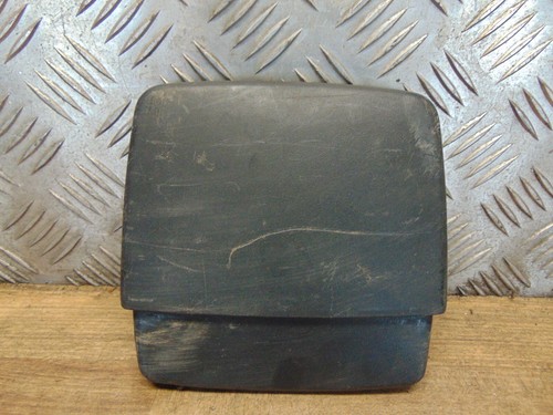 VW T4 Abdeckung Verkleidung Rücklicht Rückleuchte hinten links 701868787 (1)