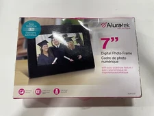 Aluratek Digital Photo Frame with Automatic Picture Slideshow - 7 inch ADPFWM7S