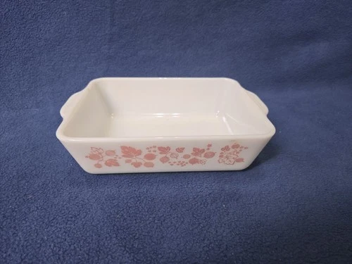 VINTAGE PYREX PINK GOOSEBERRY 1950's RECTANGLE SERVING BOWL 3x9×6, 1.5 QUARTS