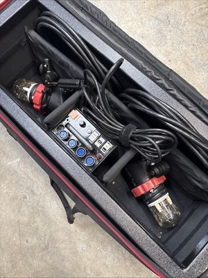 SPEEDOTRON 805 POWER SUPPLY W/ 2 202VF FLASH HEADS | USED