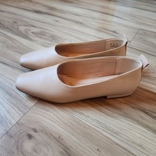 Franco Sarto Vana Ballet Flat In Beige Size 9 Womens NWOT