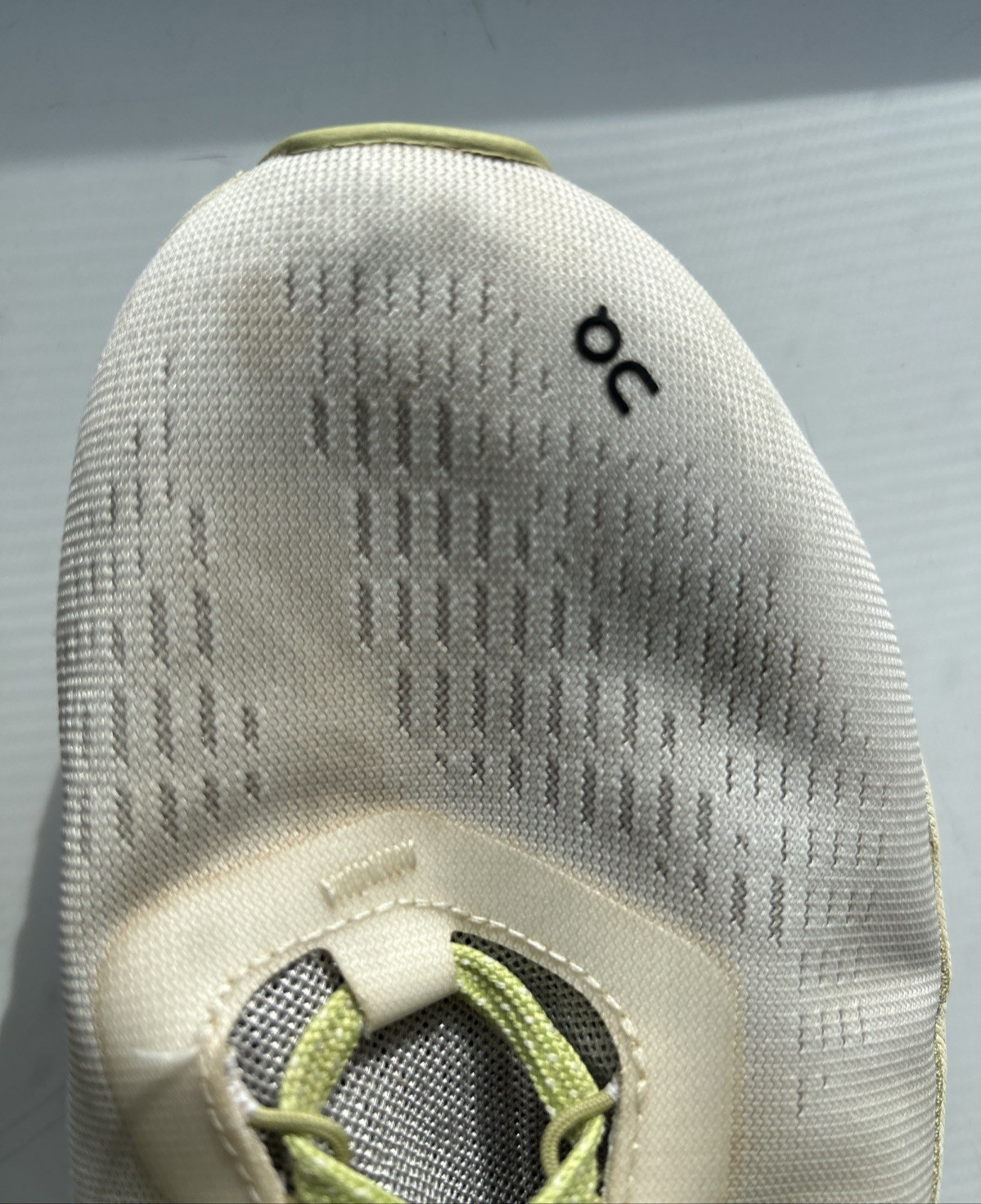 On Cloud Cloudmonster Hyper Men Sz 9 Green/off Wh… - image 4