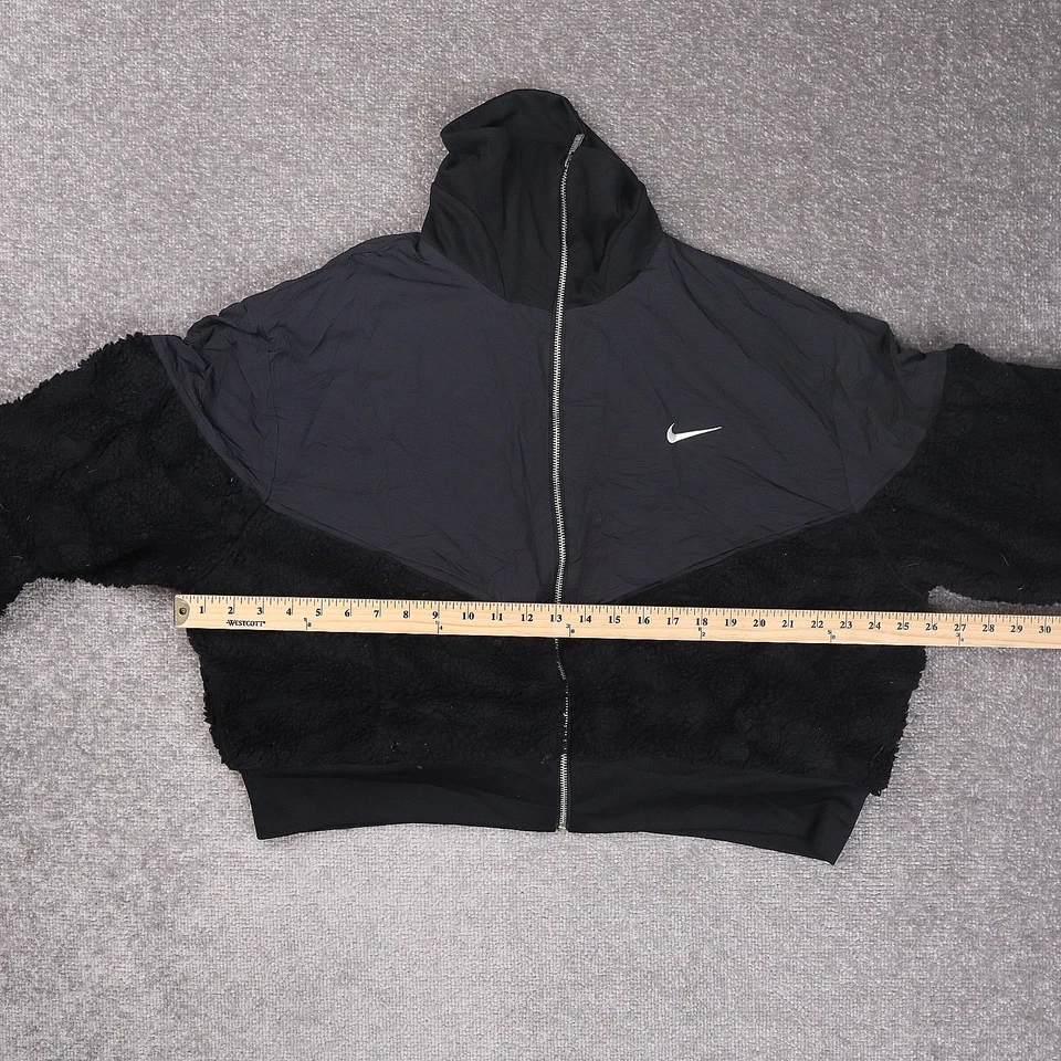 Chaqueta de mujer Nike Icon Clash Sherpa recortada de peluche XL negra de manga larga Foto 3 de 4