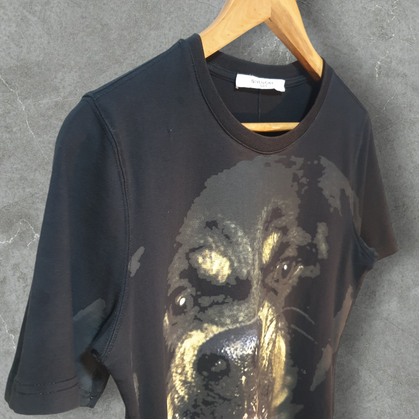 Givenchy Mens T-Shirt Black Rottweiler Dog Graphic Tee Small (BUY 2 GET 2 FREE) thumbnail 6