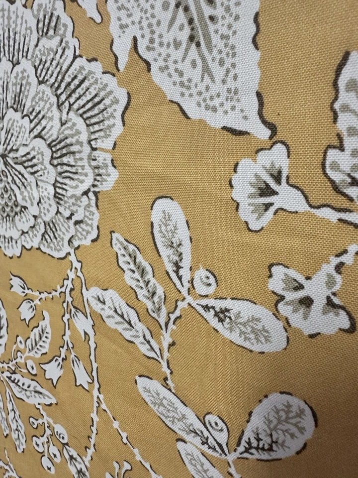 Tela de tapicería interior floral amarilla “Conner Vine” Duralee vintage 2004 por comprar Foto 4 de 4