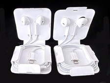 2 PAIA DI AURICOLARI CON FILO APPLE MAI USATI