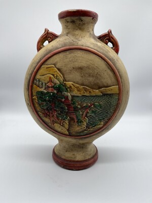 Rare Vintage Japanese Flattened circular vase 3d raise scene beautiful piece