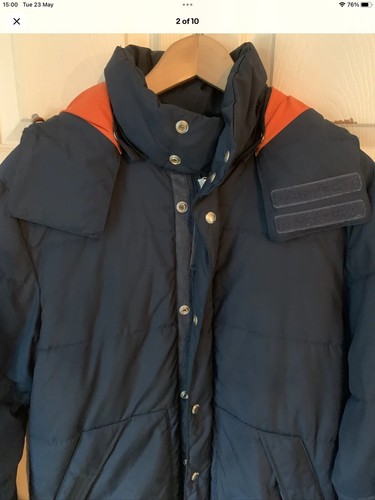 Menโs H&M Overcoat with Detachable Hood Size S ๐ - Picture 2 of 9
