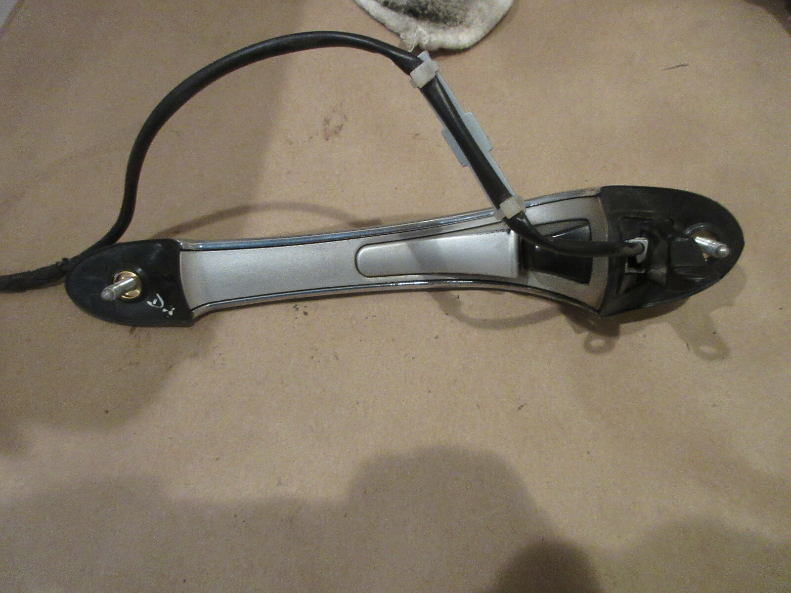 Maserati Quattroport 05-06 RH Outer Door Handle Front Or Rear  P/N 68808800