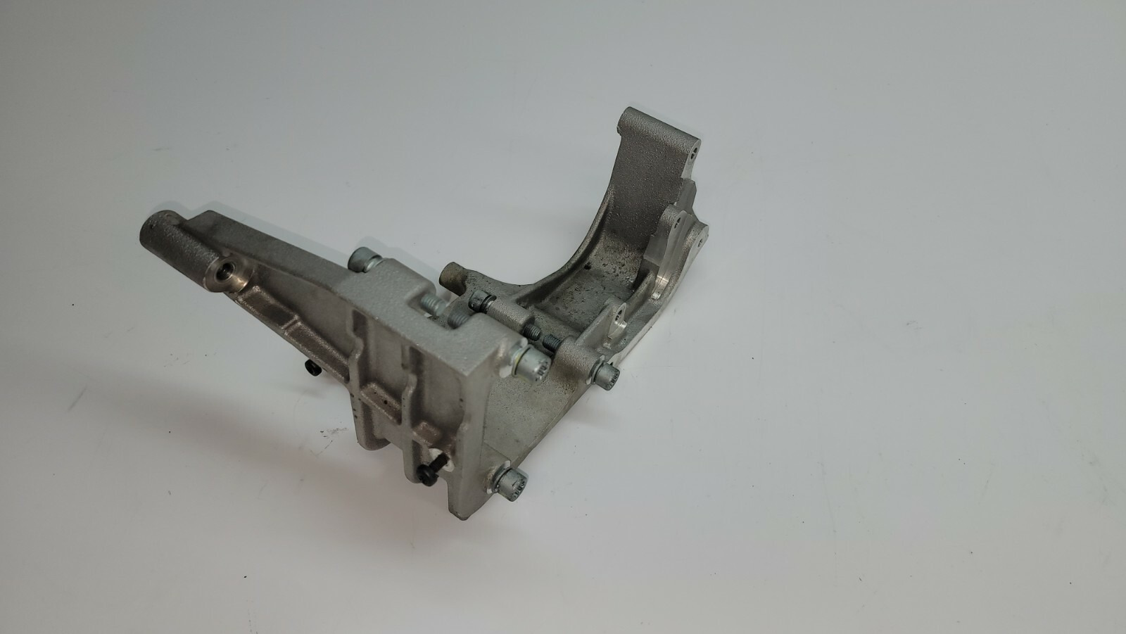 LAMBORGHINI MURCIELAGO LP640 AC COMPRESSOR MOUNTING BRACKET OEM 07M145169C