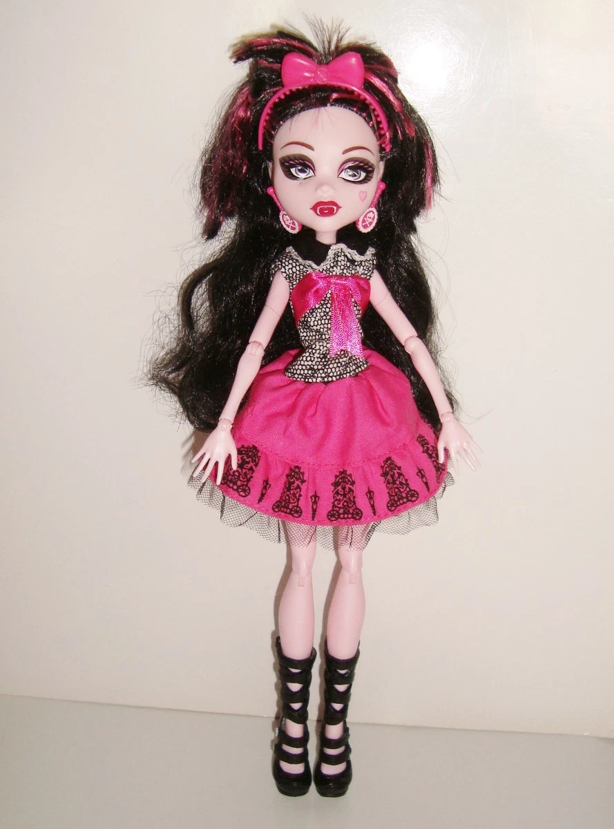 Poupeé monster high draculaura hotsell