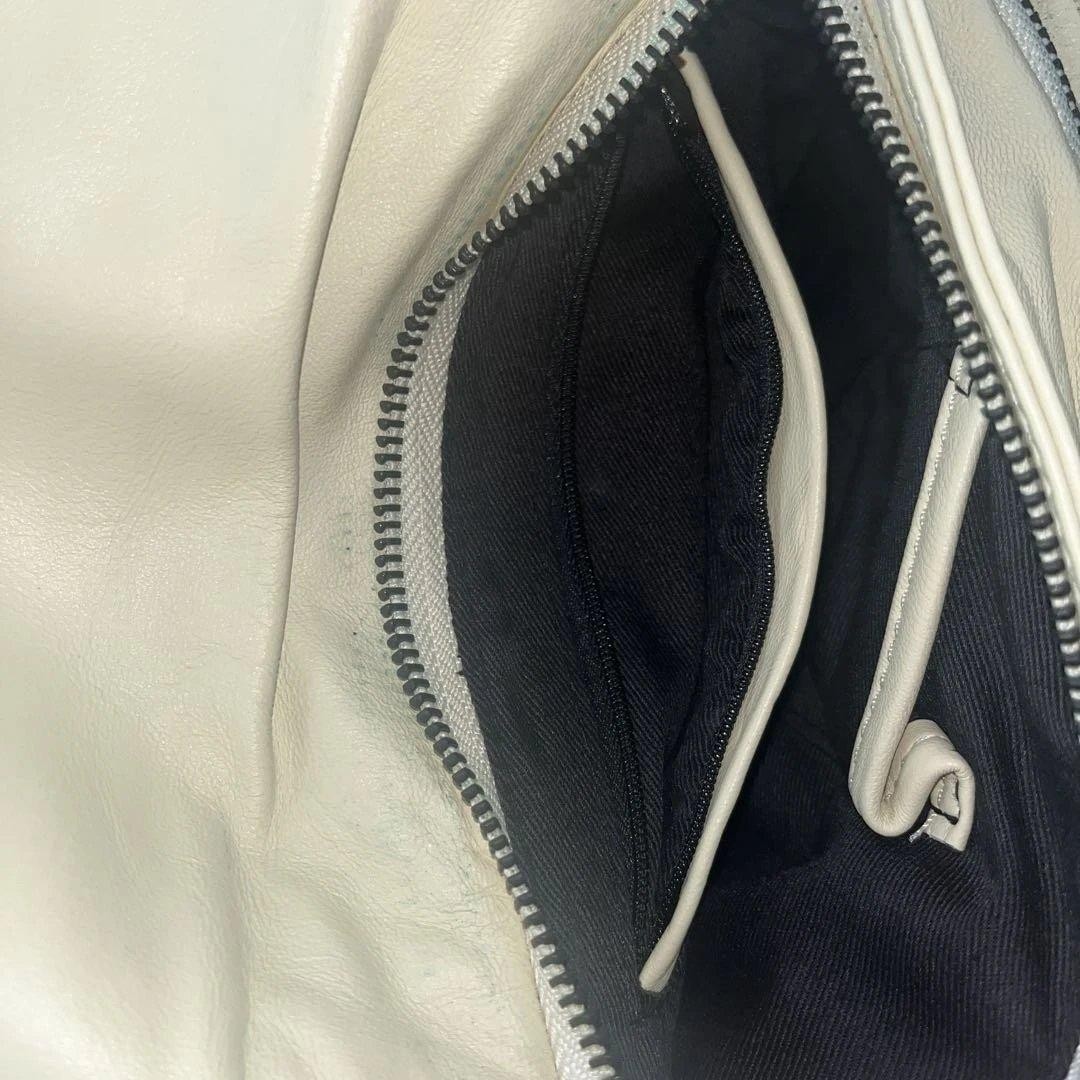 Valentino Garavani Flower Motif Shoulder Bag Cream Leather Women's Fashion Japa thumbnail 12