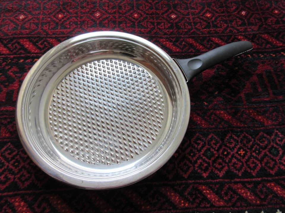 AMC 1,6 L  Pfanne Griddle  Steakpfanne Pyramidenboden 24cm Induktion geeignet - Bild 1 von 4
