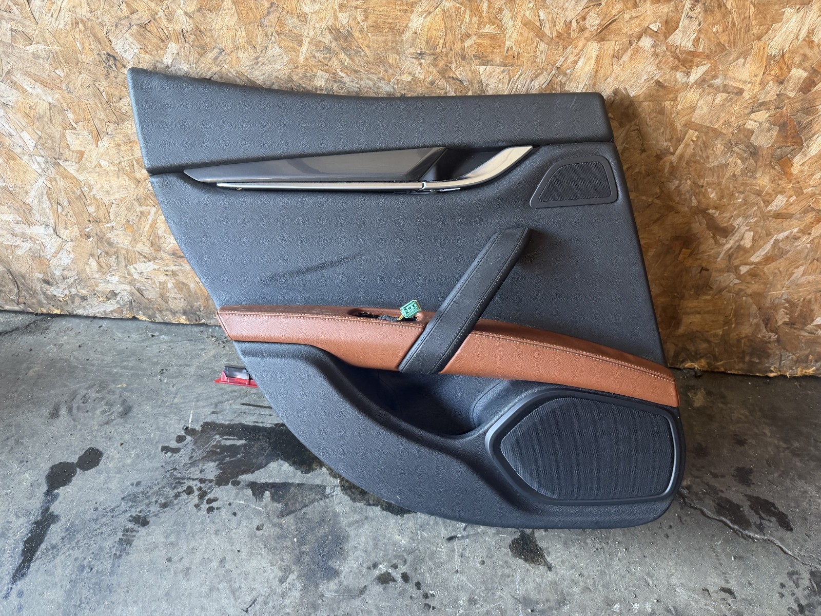 MASERATI GHIBLI OEM 17-21 REAR LEFT DRIVER INTERIOR DOOR PANEL