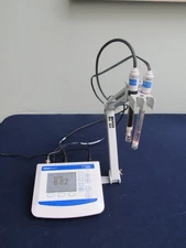 Fisherbrand Accumet AB200 pH/mV/Conductivity Meter 2 probes & stand/holder