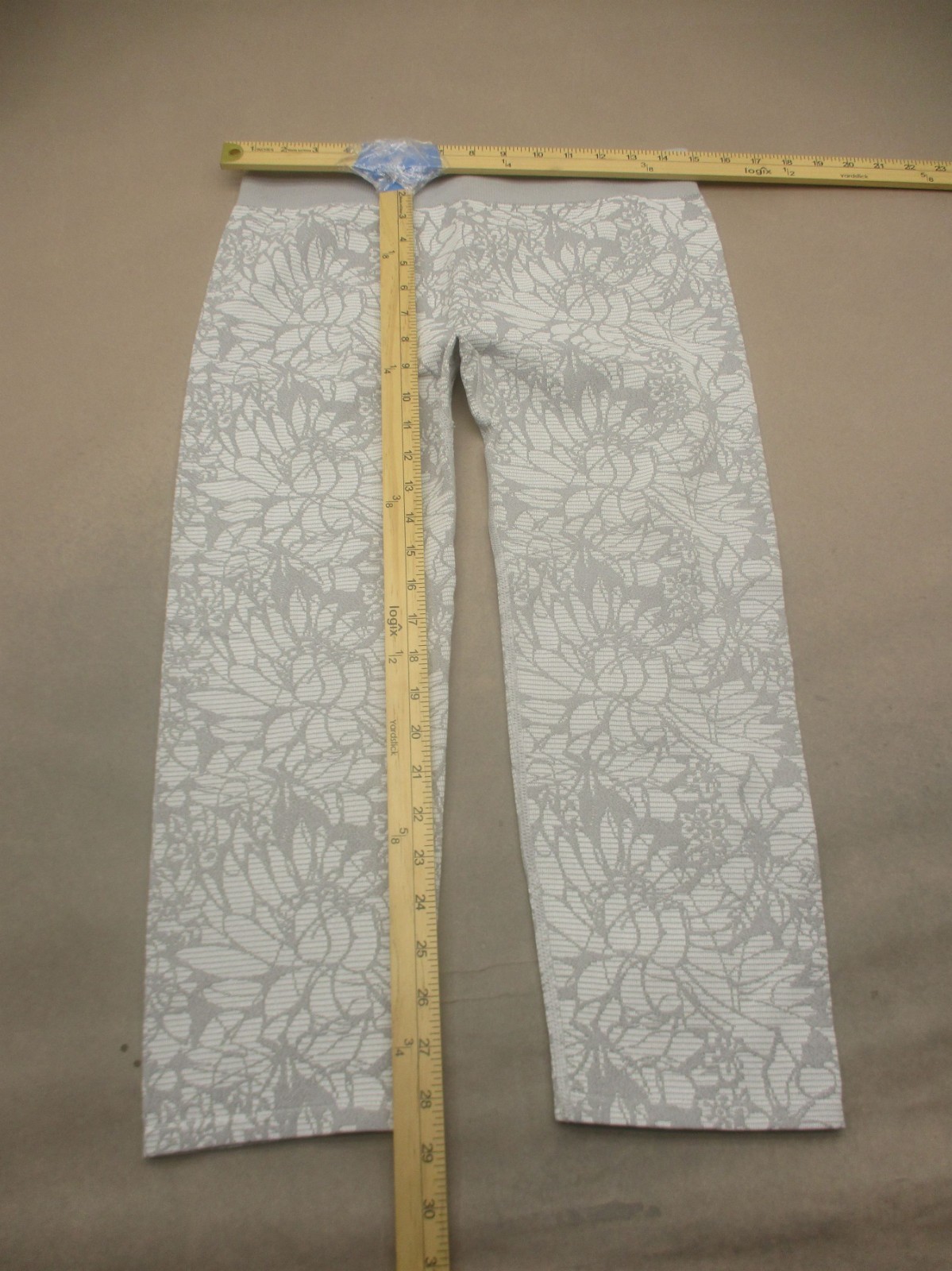 Fabletics Size S Womens Gray Compression Pull On … - image 2