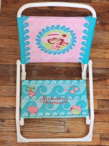 Vintage Strawberry Shortcake Cartoon Kids Pink Y2K Kids Beach Folding Chair