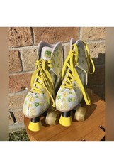 CIRCLE SOCIETY Crushed Pineapple Adjustable to growing roller skates size 3-7