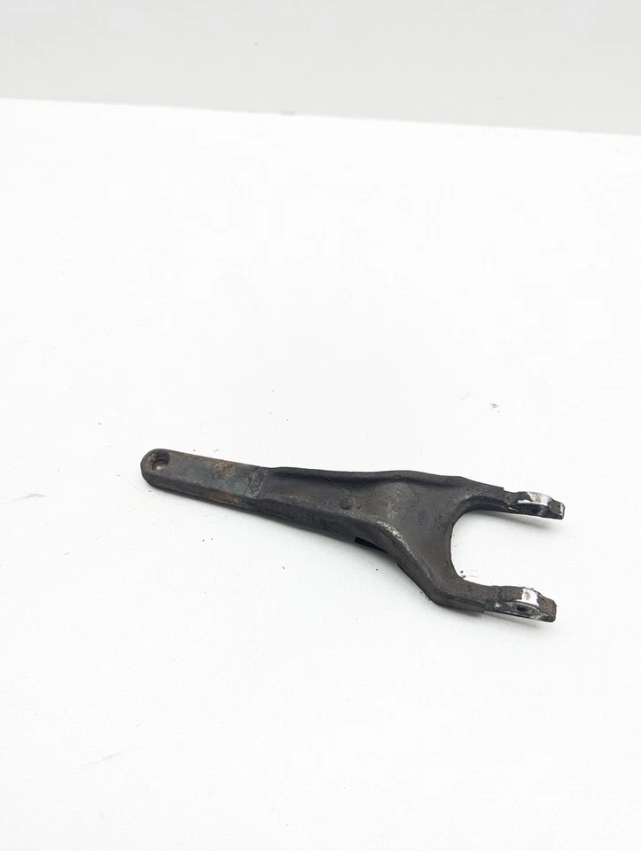 1990-1994 Mitsubishi 3000GT metal clutch fork DOHC N/A transmission part G3 - Image 3 of 3